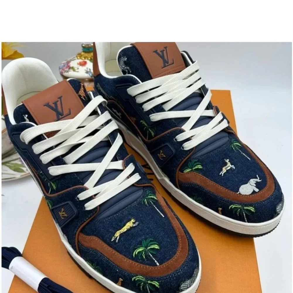Louis Vuitton LV X the DARJEELING limited edition trainer size 11 fits 12 - Picture 8 of 9
